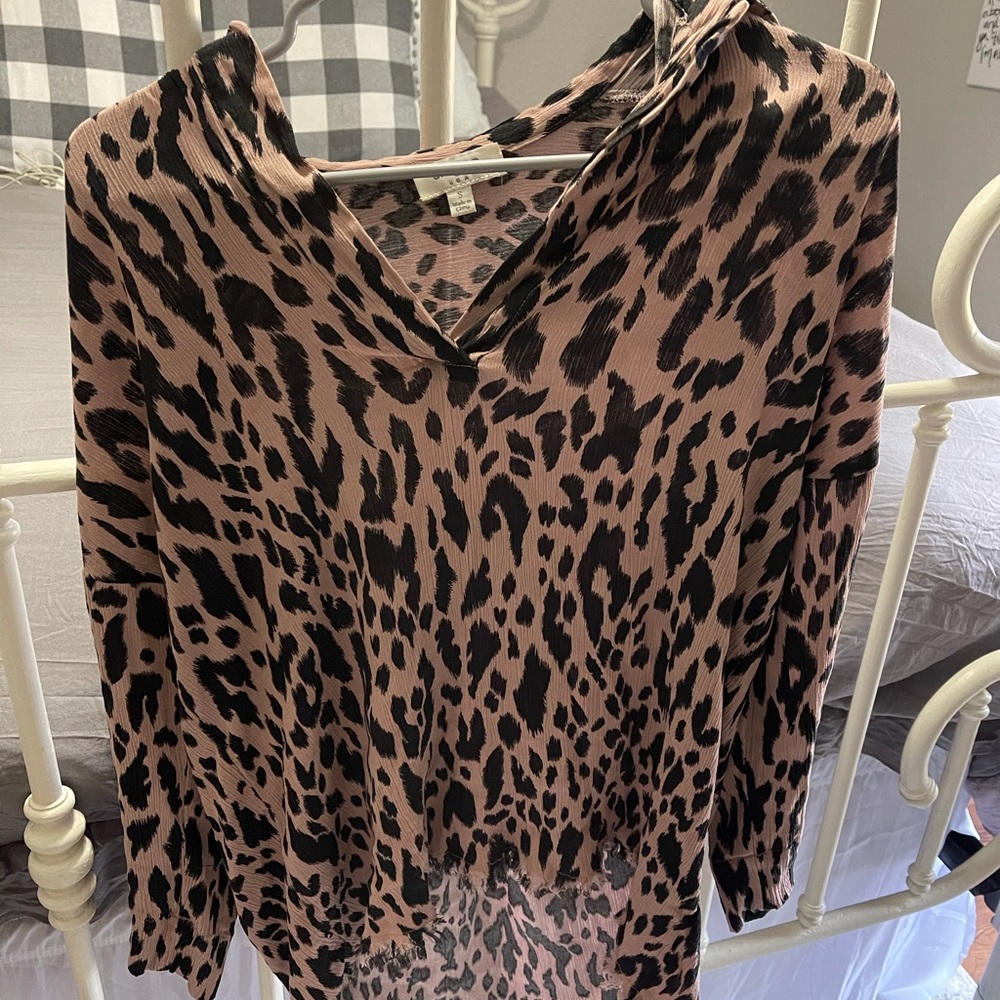 Umgee Leapord shirt size S